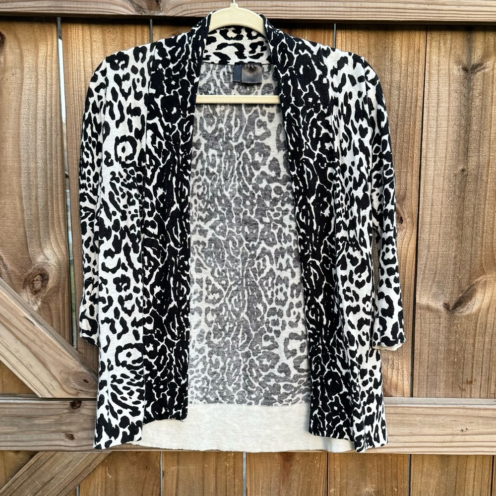 Steinmart black/white animal print cardigan, medium, tag faded